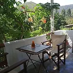 Pensión Stamatia's Garden 3*