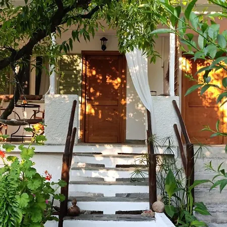 Stamatia's Garden بيت ضيافة