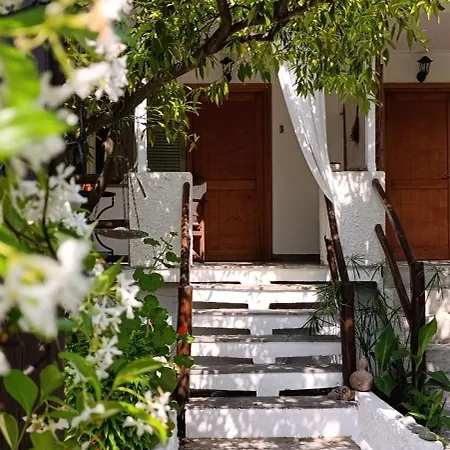Stamatia's Garden بيت ضيافة *