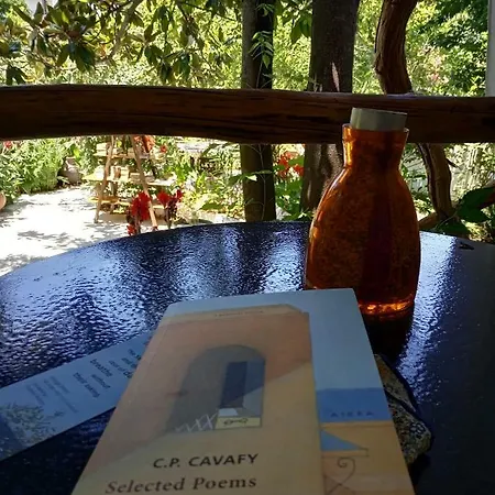 Stamatia's Garden ゲストハウス 3*