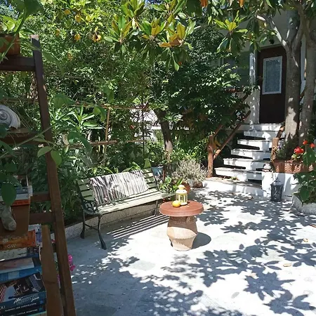 Stamatia's Garden Πανσιόν